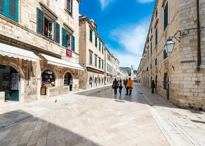 Carpe Diem On The Main Street - Stradun Dubrovnik